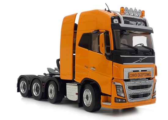Volvo FH16 8x4 orange
